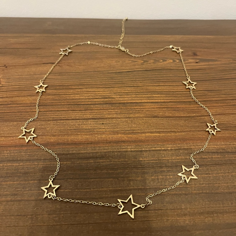chain necklace Stars
good condition